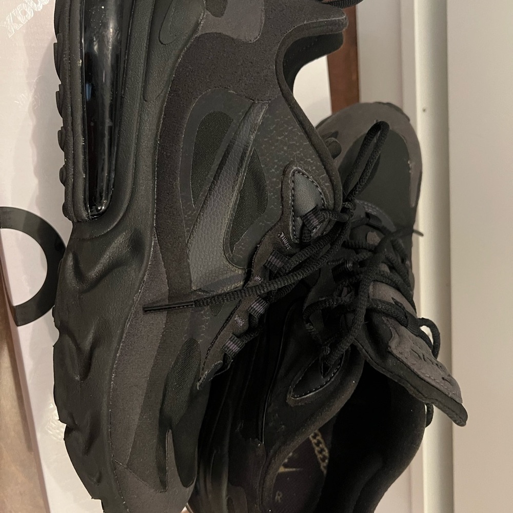 Black women’s Airmax 270